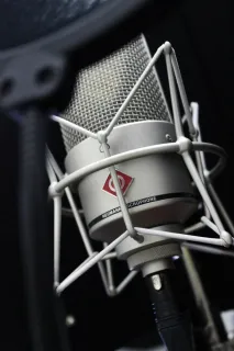 谍战剧《无间》今晚开播，靳东再演卧底，9位实力派加盟值得期待